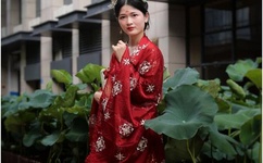 扒开女人下面粉粉嫩嫩的